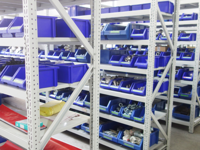 配件倉(cāng)庫(kù)2.jpg 配件倉(cāng)庫(kù)2.jpg